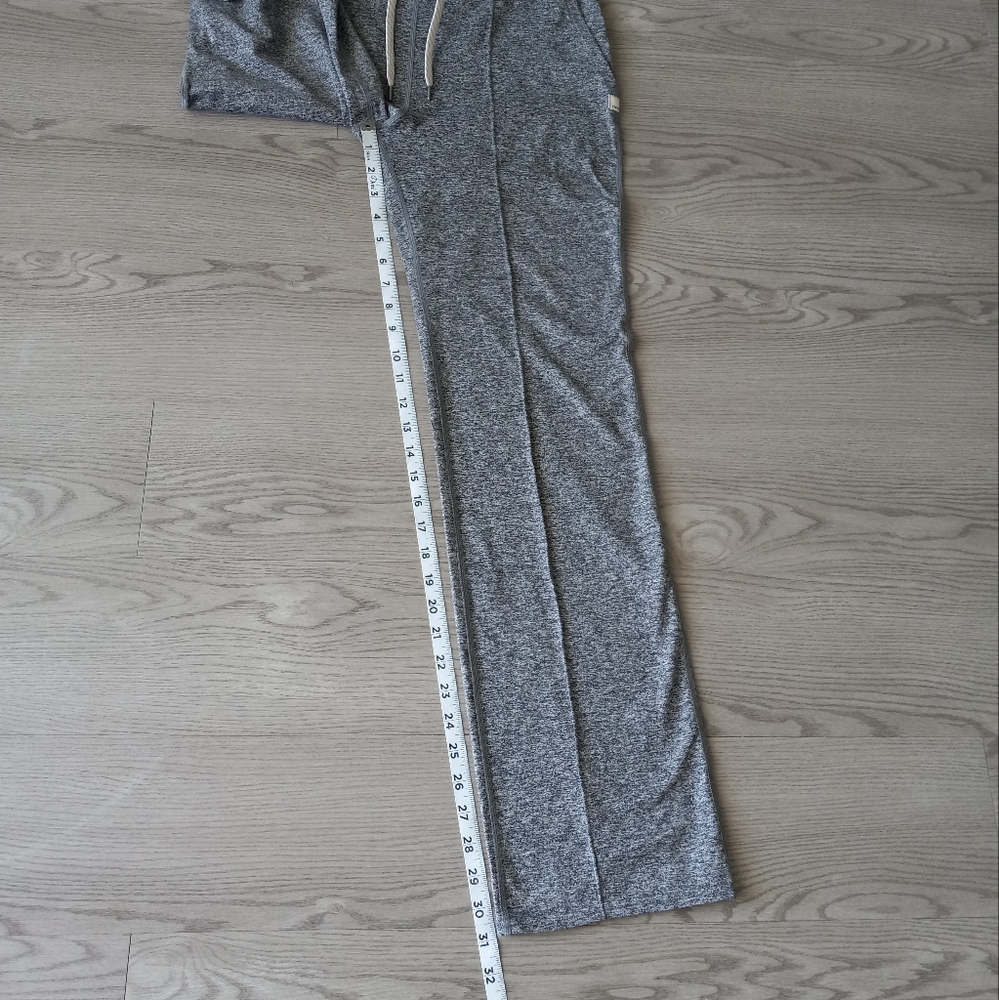 Vuori Halo Wideleg Flare DreamKnit Heather Grey M - Picture 14 of 16